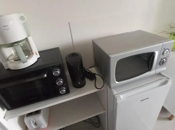 Confort Proche Cure Et Port De Plaisance